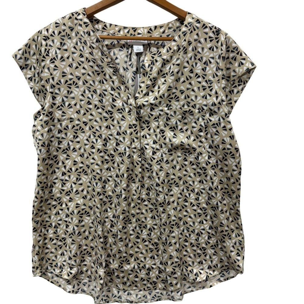 Liz Claiborne Womens Porcelain Sand Geo‎ Split Neck Cap Sleeve Blouse Large NWT